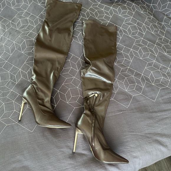 Marciano Over-the-Knee Heeled Boot sz 9 - Picture 5 of 16